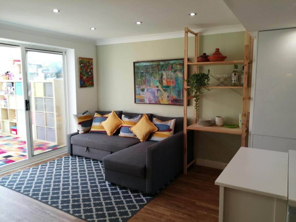 Spacious Townhouse With Sea Views Near Cardiff Barry Bagian luar foto