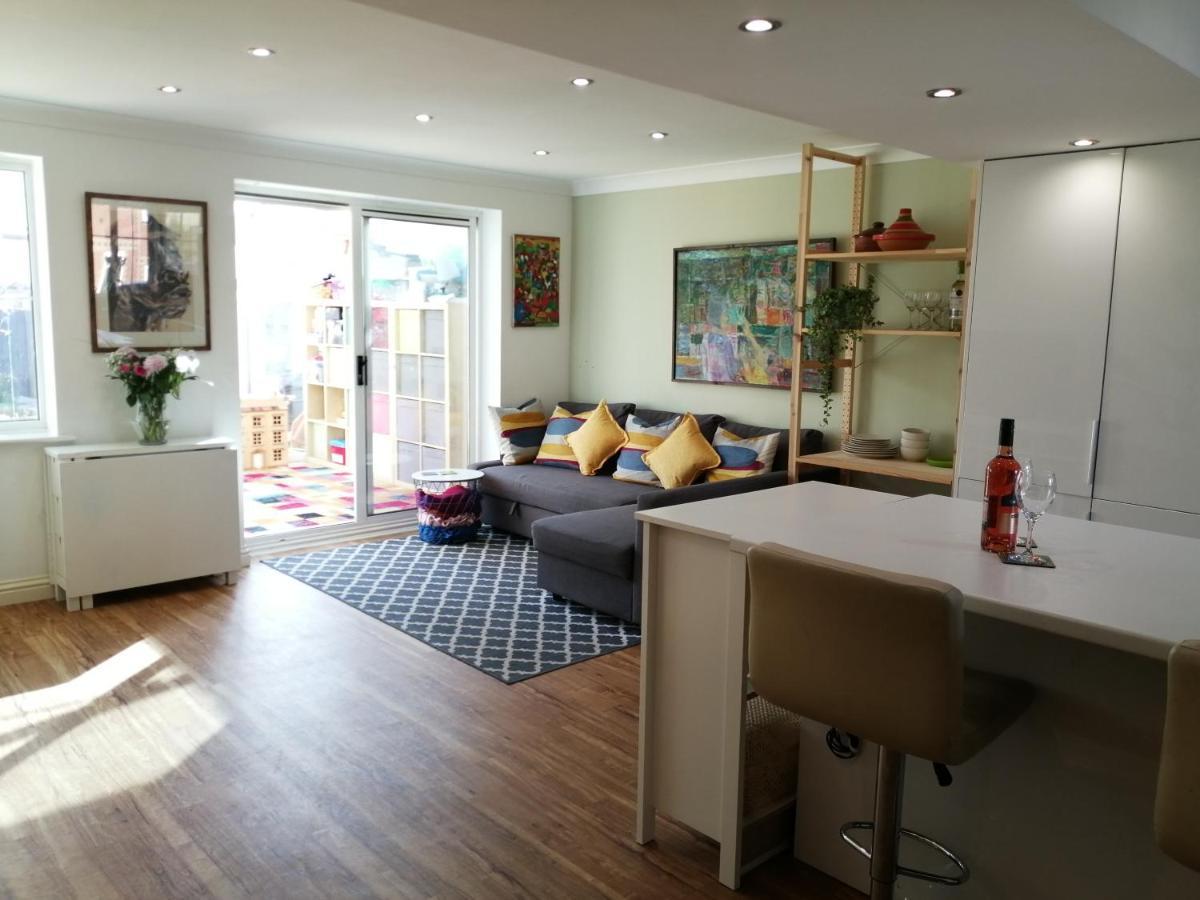 Spacious Townhouse With Sea Views Near Cardiff Barry Bagian luar foto